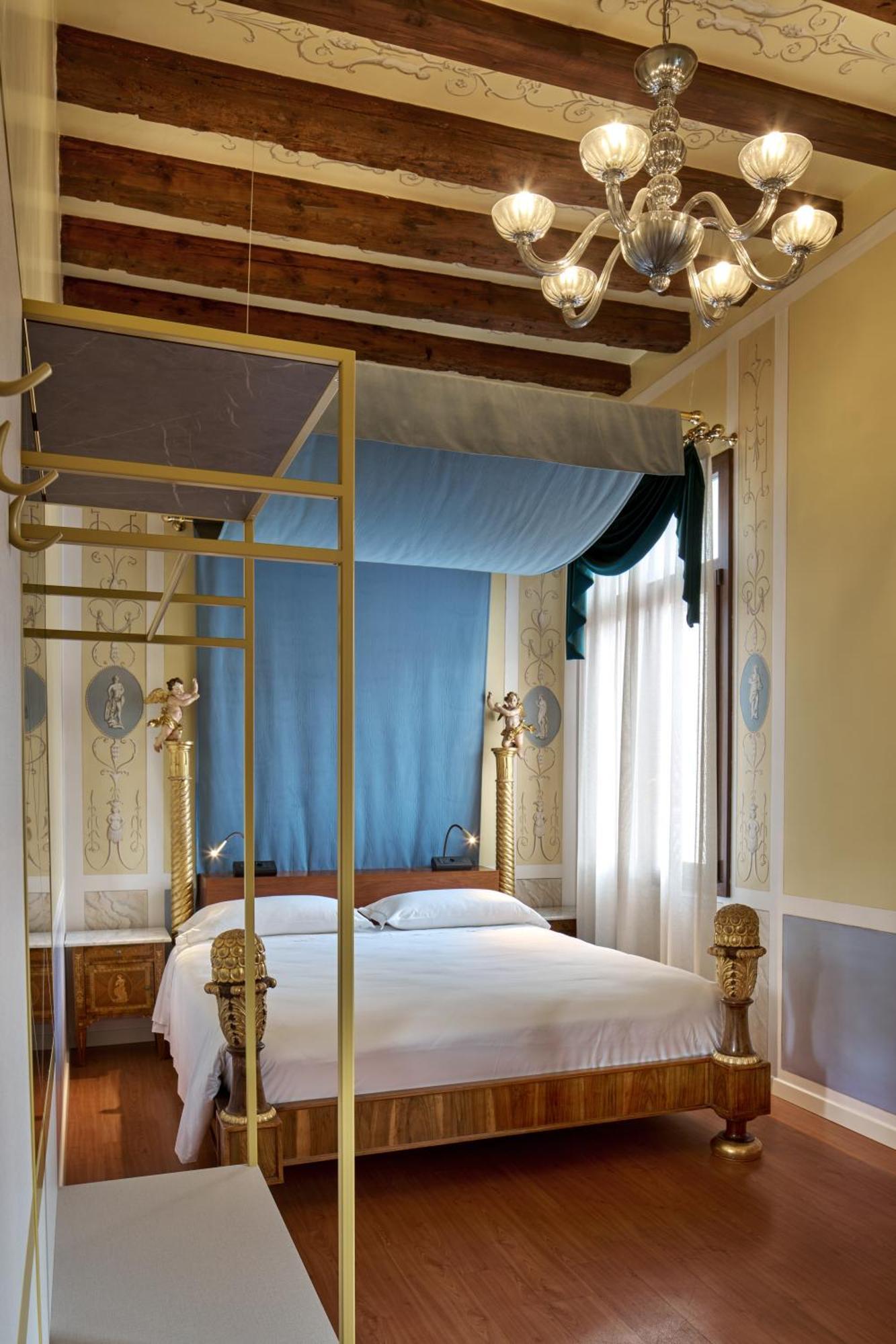 Hotel Unahotels Ala Venezia-adults 16